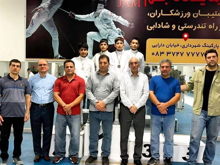 قهرمانان مسابقات شمشیربازی فلوره کرمانشاه در سه رده سنی معرفی شدند